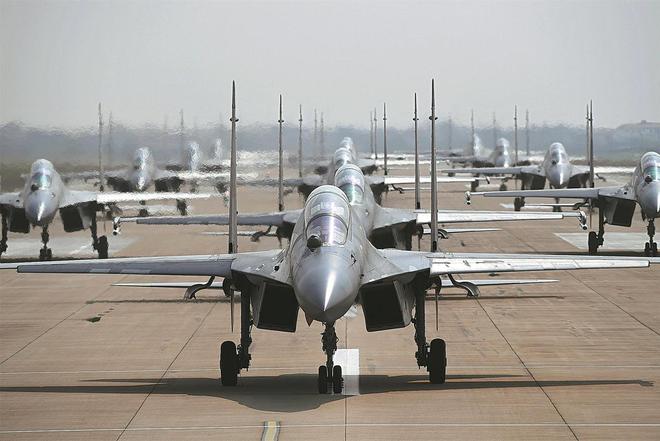 美媒：中国空军“脱胎换骨”再也不是20年前弱小对手了